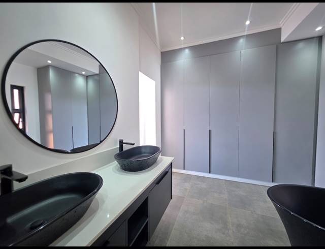 4 BEDROOM HOUSE RENTED IN BALLITO CENTRAL